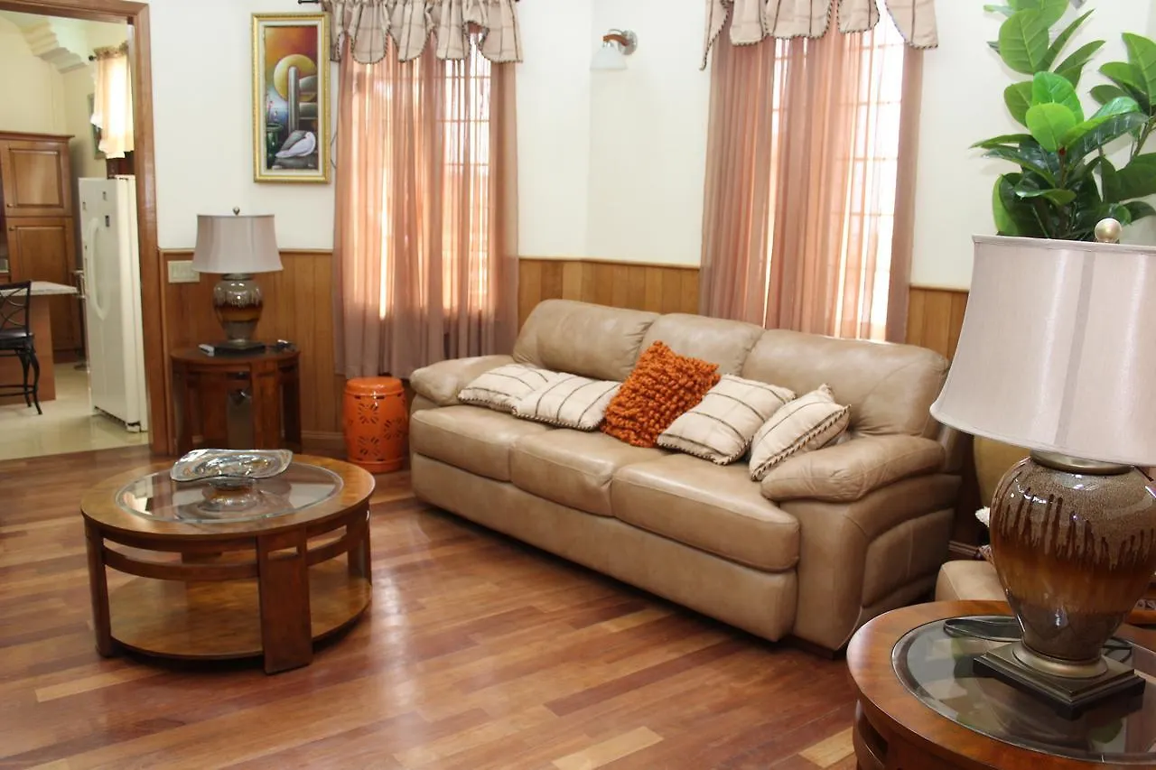 Lebon Hotel Musseau 3*,  Гаити