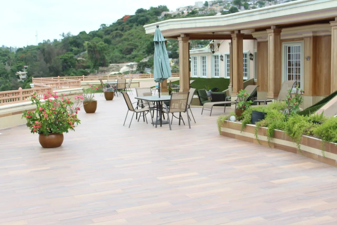 Lebon Hotel Musseau