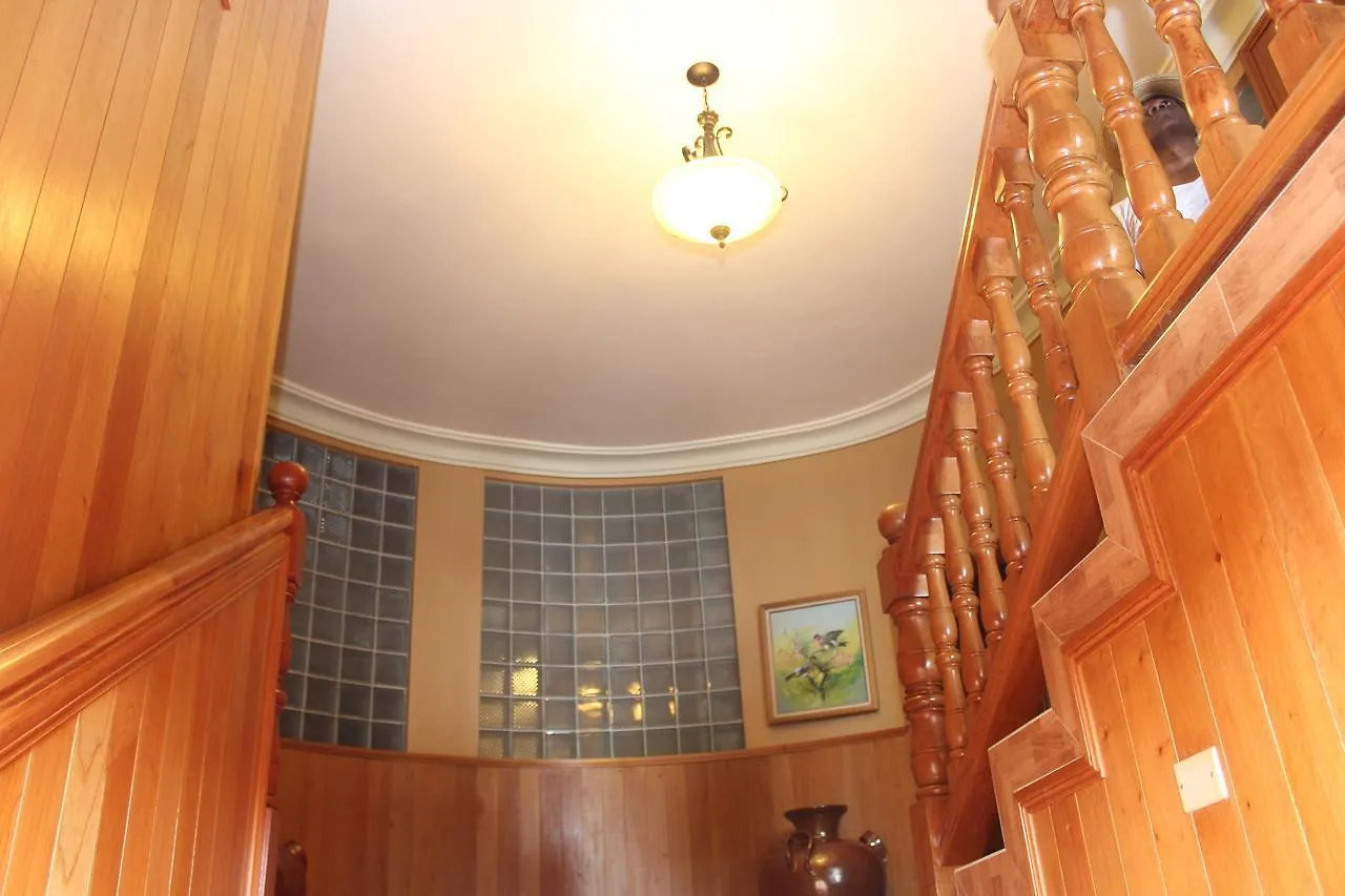 ***  Lebon Hotel Musseau Гаити
