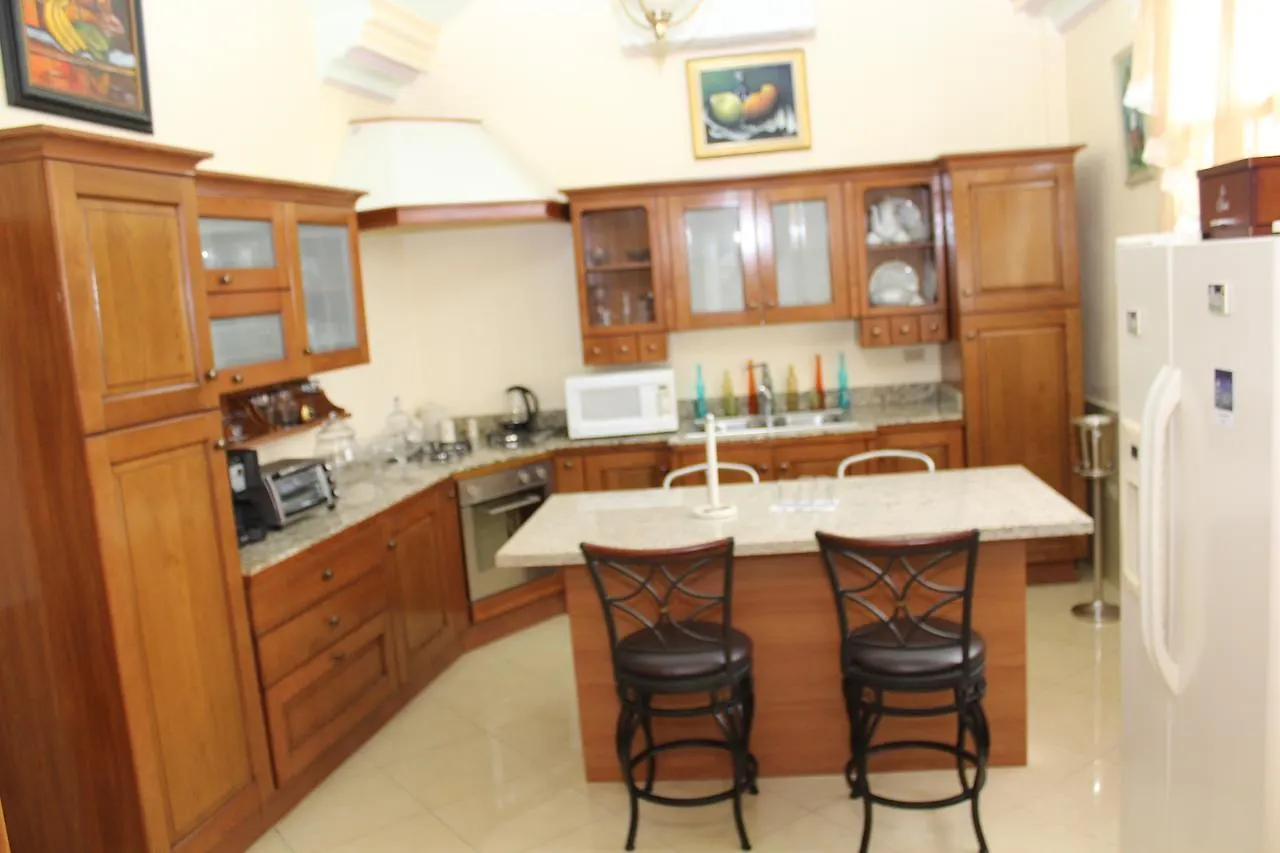 Lebon Hotel Musseau Гаити